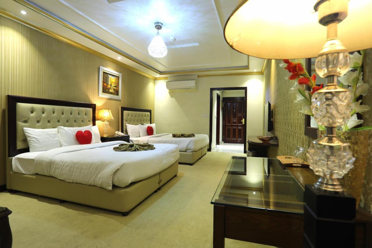 Rachna Hotel Gujranwala エクステリア 写真
