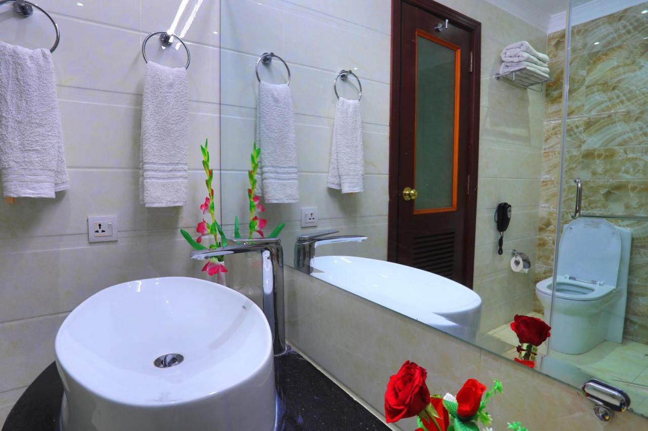 Rachna Hotel Gujranwala エクステリア 写真